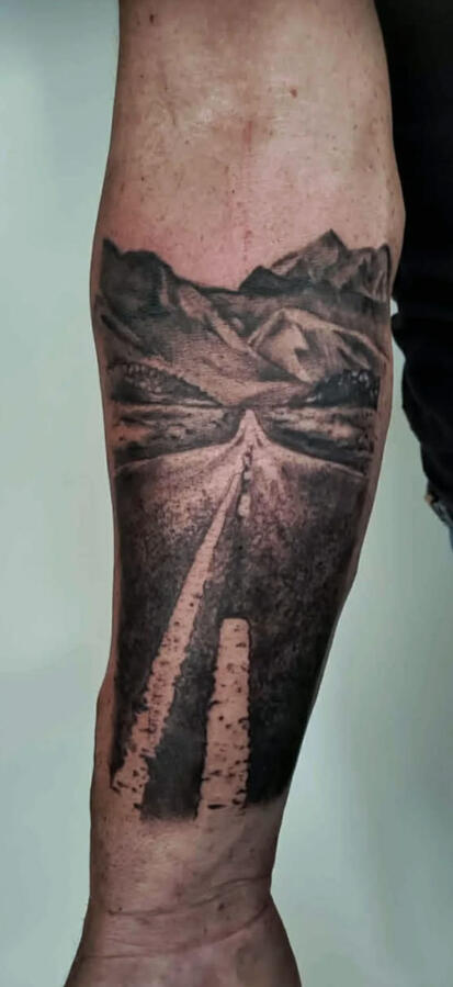 Blackwork tetoválás – győri tetoválás Dodó Ink Tattoo