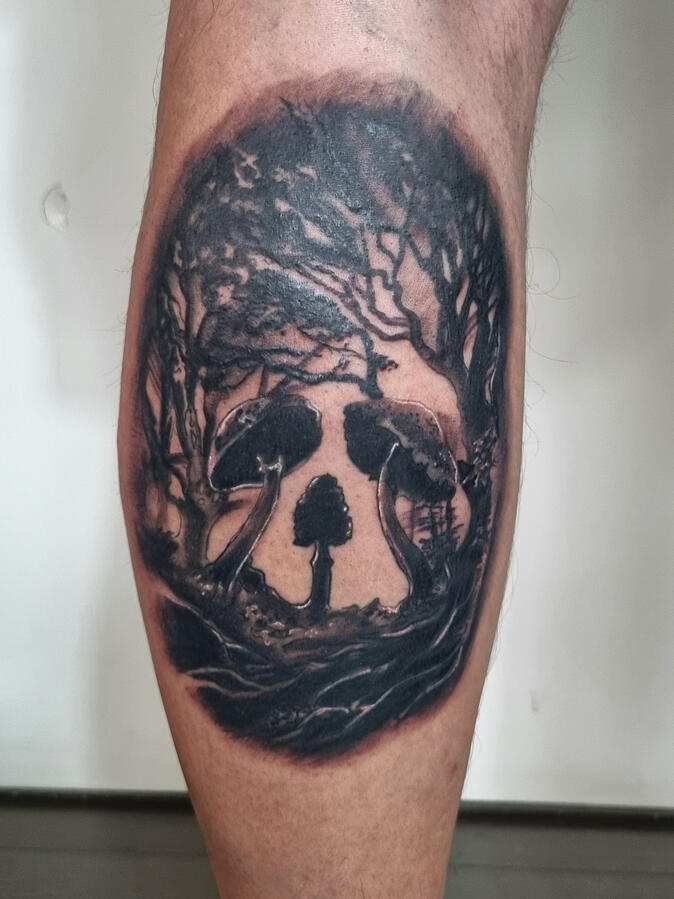 Blackwork tetoválás – győri tetoválás Dodó Ink Tattoo