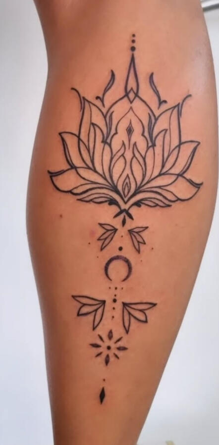 Blackwork tetoválás – győri tetoválás Dodó Ink Tattoo
