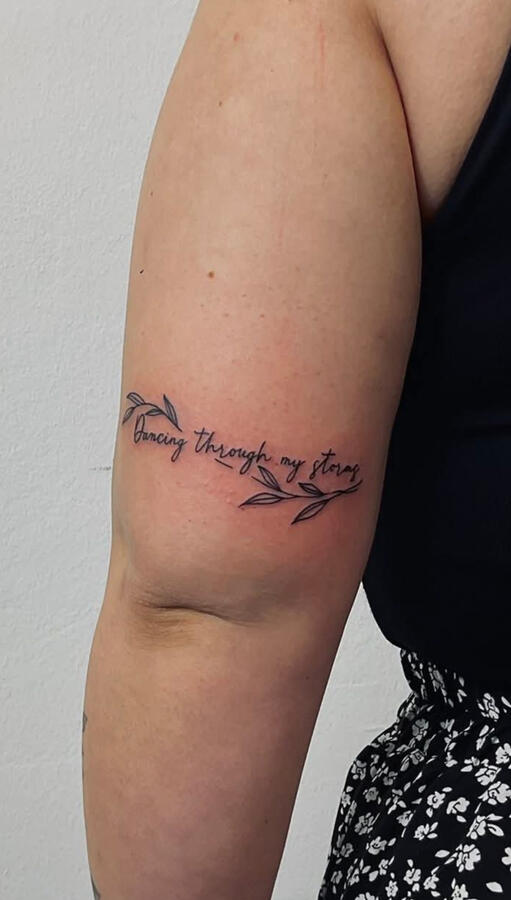 Blackwork tetoválás – győri tetoválás Dodó Ink Tattoo