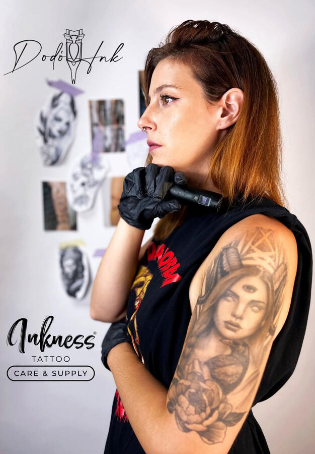 Blackwork tetoválás – győri tetoválás Dodó Ink Tattoo