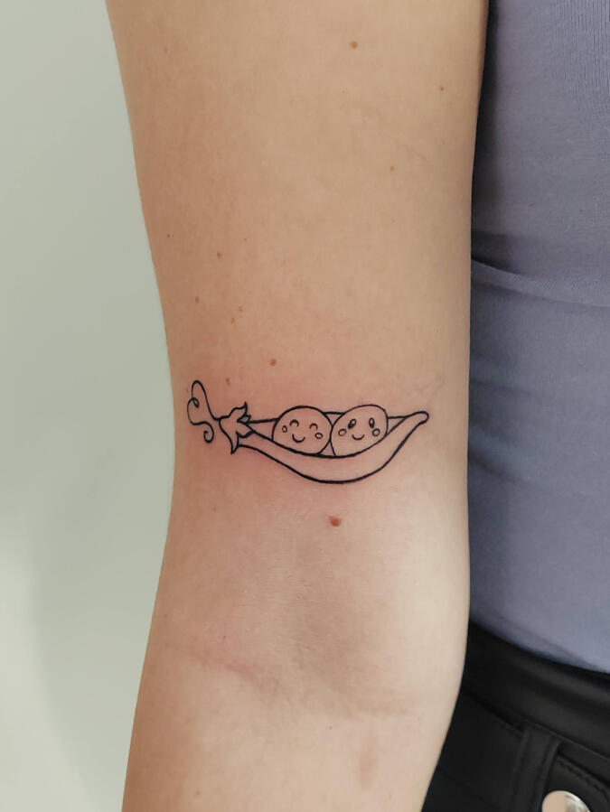 Blackwork tetoválás – győri tetoválás Dodó Ink Tattoo